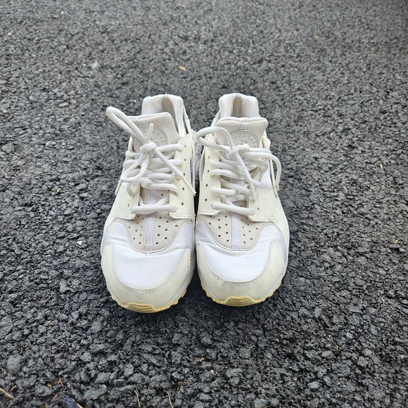 Nike Air Huarache Triple White Womens Size 8 Running Sneakers - Picture 2 of 7